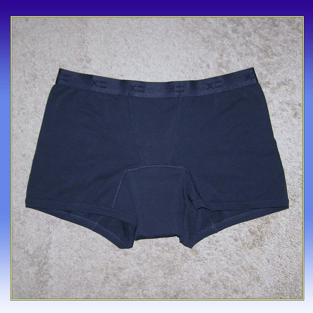 NEW size L TomboyX brand First Line Period 4.5" Trunks Black (1pc)